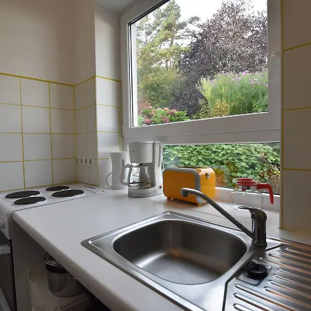 Spacious In With Garden